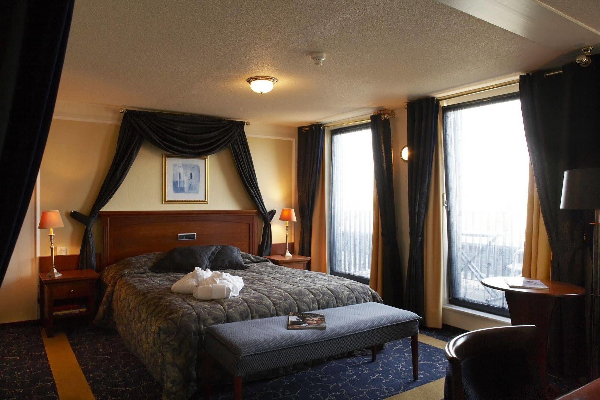 Amrath Grand Hotel De L'Empereur Maastricht Ruang foto